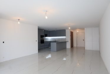 Spacieux appartement neuf avec parking au centre du village de Champagne