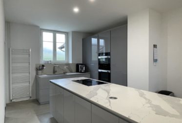 Magnifique maison individuelle de 6.5 pièces entièrement rénovée