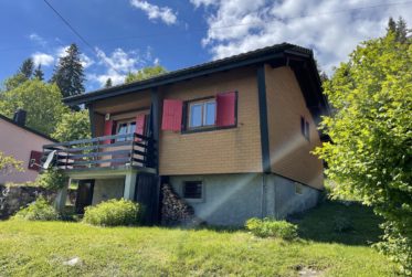 Petit chalet au coeur de la nature avec magnifique vue sur la chaîne des Alpes