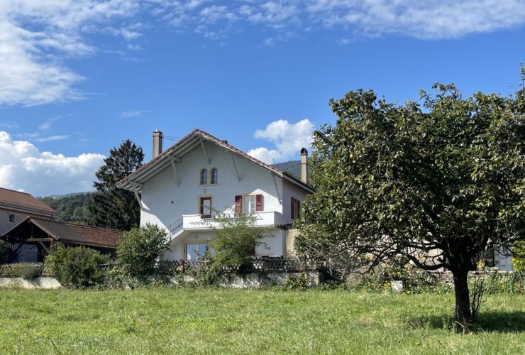 Maison individuelle de 2 logements au centre du village