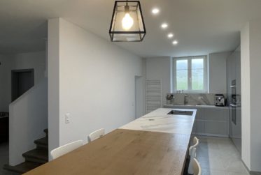 Magnifique maison individuelle de 6.5 pièces entièrement rénovée
