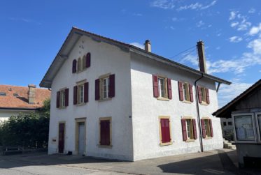 Maison individuelle de 2 logements au centre du village