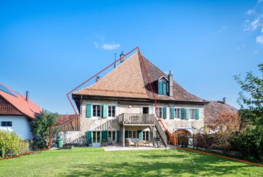 Maison villageoise de 2 appartements 3.5 et 6.5 pièces. Grand jardin. A Rances.