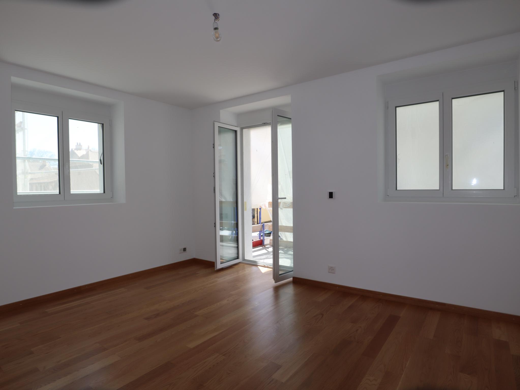 BAISSE DE PRIX ! Grand appartement neuf avec 2 balcons et parking