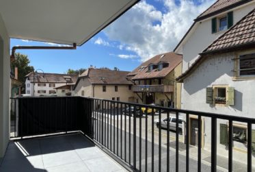 Au centre du village de Champagne - Spacieux appartement neuf avec 2 balcons et parking