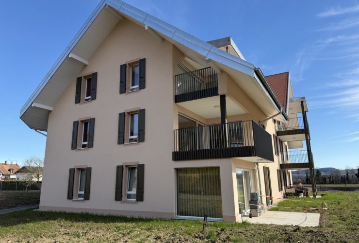 3.5 pièces neuf avec loggia, grand galetas privatif et parking souterrain