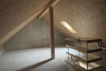 3.5 pièces neuf avec loggia, grand galetas privatif et parking souterrain