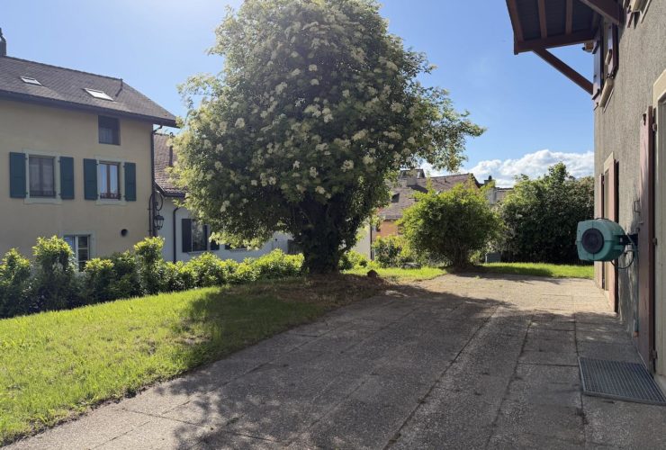 Grand duplex avec terrasse et jardin privatifs