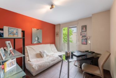 Bel appartement de 4.5 pièces avec grand balcon à deux pas du centre-ville, Rue Saint-Georges