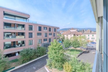 Appartement 3.5 pièces comme neuf avec loggia à Orbe