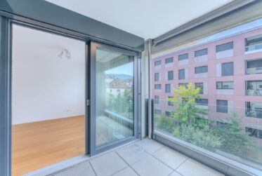 Appartement 3.5 pièces comme neuf avec loggia à Orbe